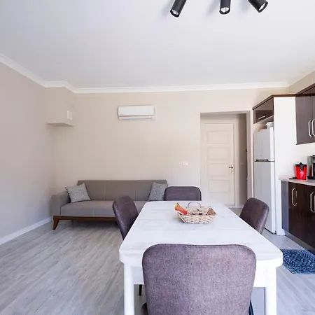 Сasa de vacaciones Fascinating Home With Shared Pool Surrounded By Nature In Marmaris
